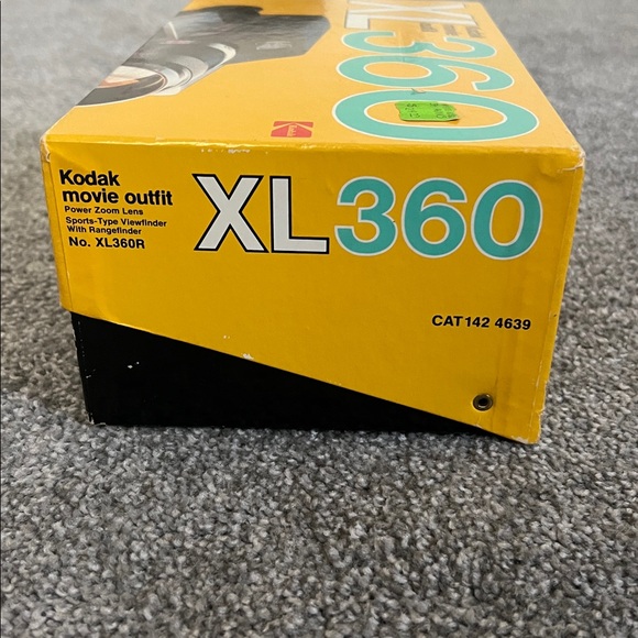 Kodak XL360 Movie Camera - Black and Silver - Picture 2 of 7